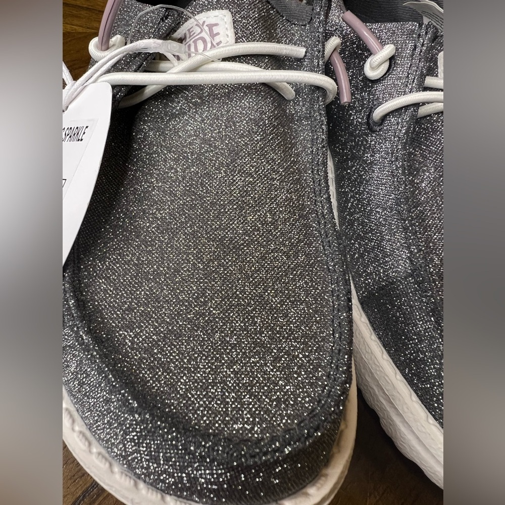 Hey Dude Wendy Metallic Charcoal Grey Youth Size 2 Lace Up Moccasin New - Picture 5 of 9